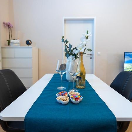 Charming Apartment Near Prater Wien Eksteriør billede