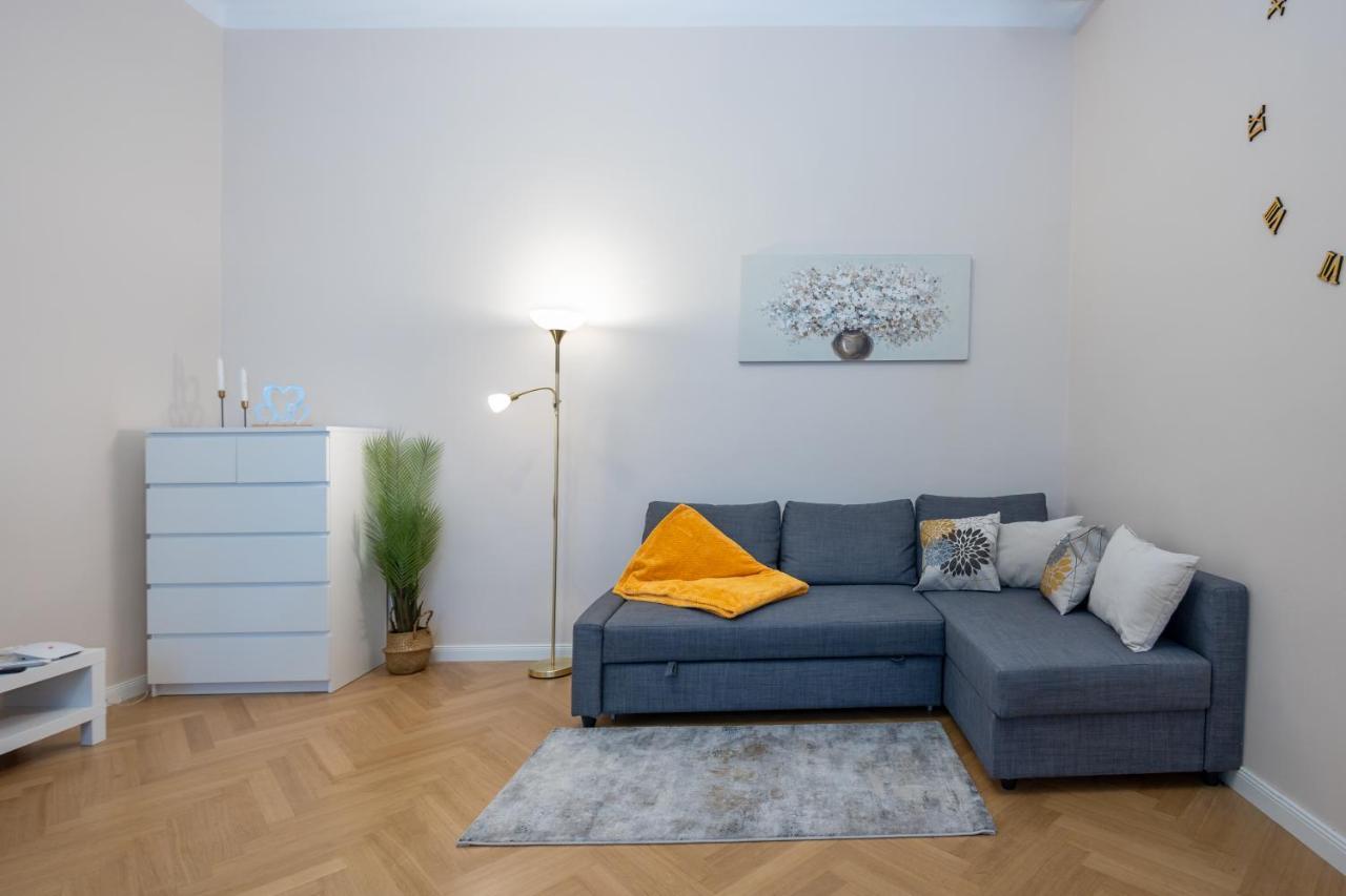 Charming Apartment Near Prater Wien Eksteriør billede