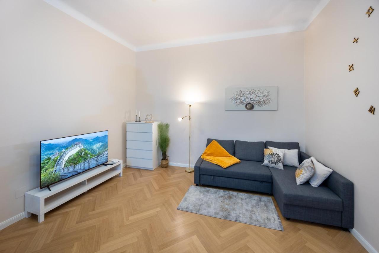 Charming Apartment Near Prater Wien Eksteriør billede